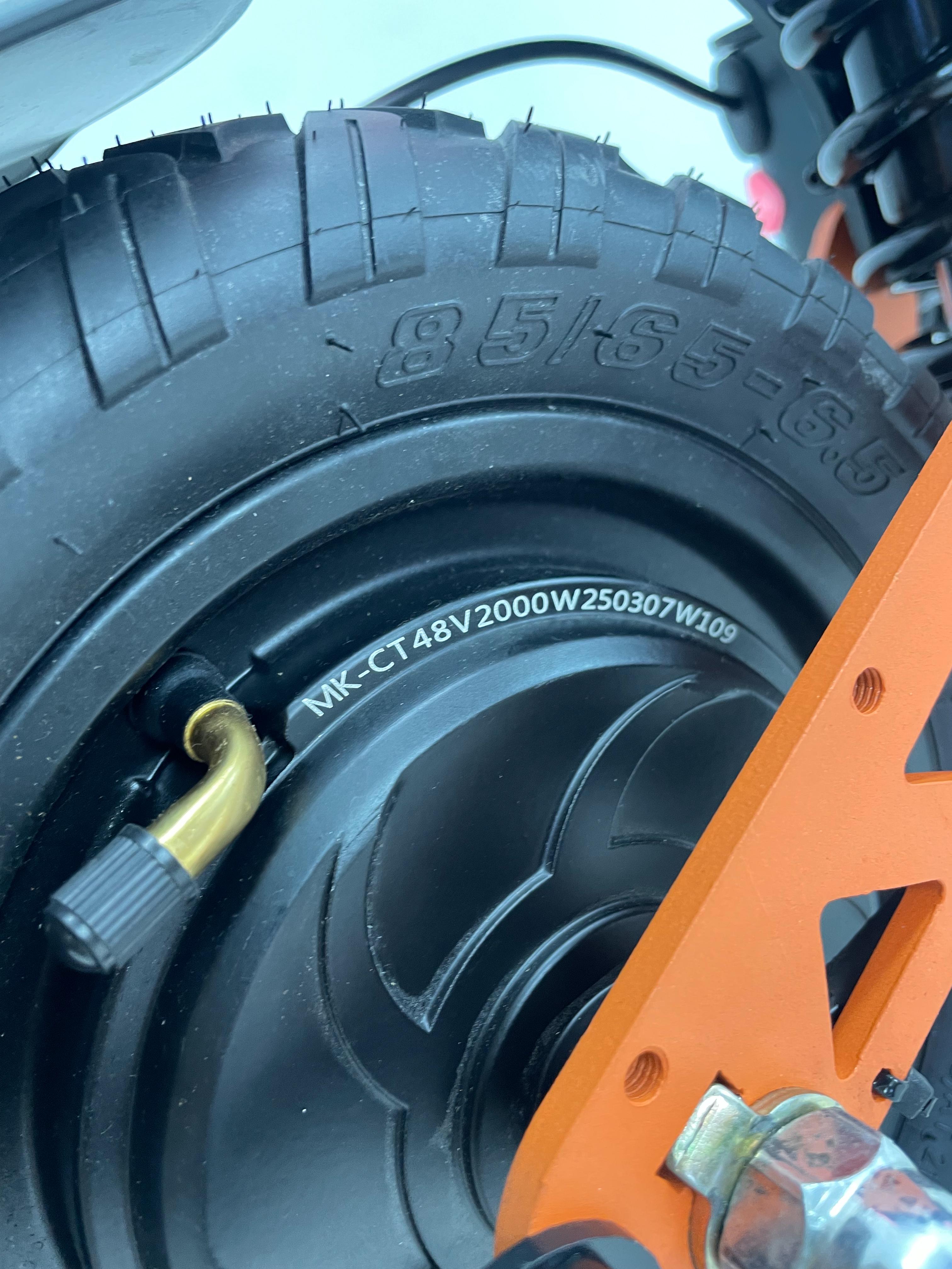 Электросамокат двухмоторный Kugoo E-scooter 4000W 48V 24Ah - фото 12 Электросамокат двухмоторный Kugoo E-scooter 4000W 48V 24Ah - фото 12