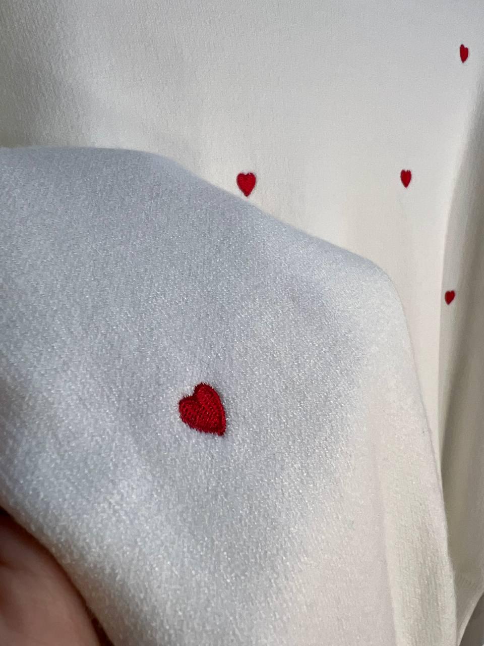 Свитер женский A-N 7075 широкий вышитые сердца OS Белый (2915) - фото 6