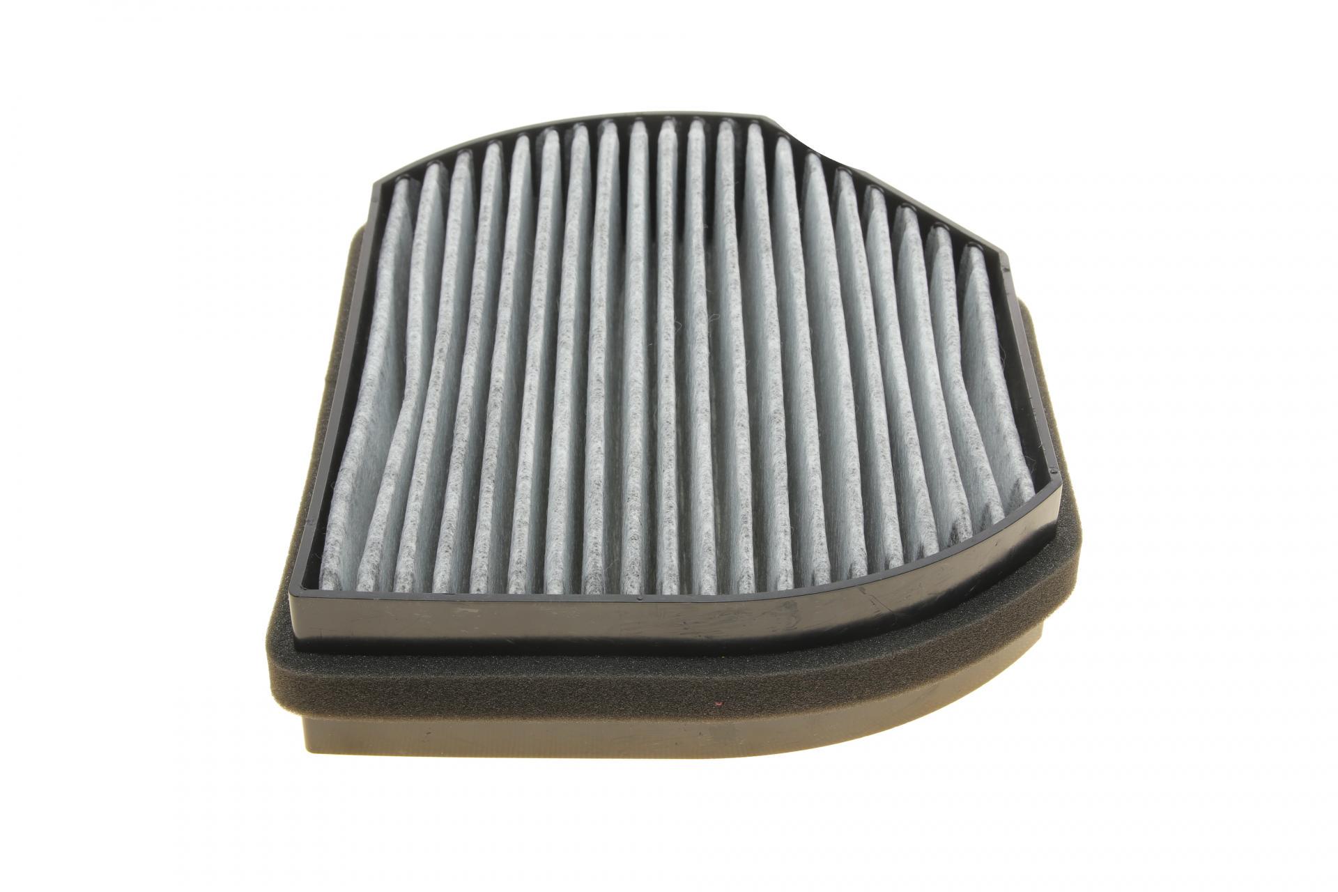 Фільтр салону SOFIMA для MB E-class W210/C-class W202 95-02 вугільний (S 4270 CA)