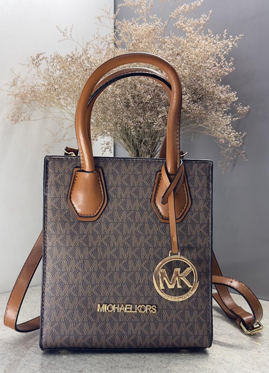 Жіноча сумка-кросбоді MICHAEL KORS Mercer Extra-Small Коричневий (Force103) Жіноча сумка-кросбоді MICHAEL KORS Mercer Extra-Small Коричневий (Force103)