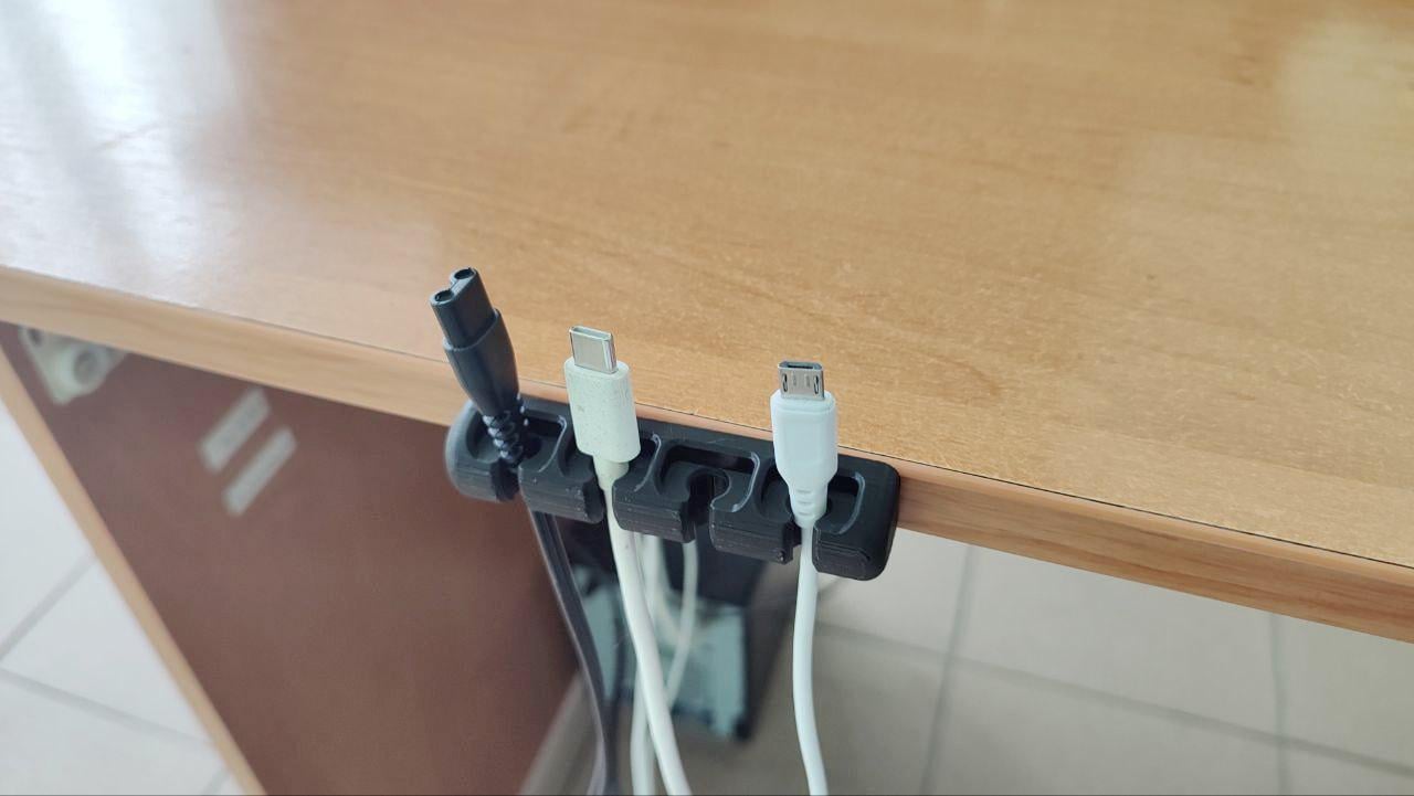 Органайзер для кабелів 4 отвори пластиковий - фото 2