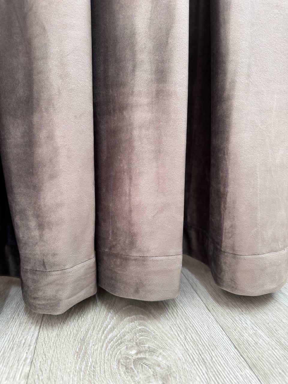 Штора бархатная на тесьме 6 см 250x270 см Серо-коричневый (6319-N79-Т43) - фото 10 Штора бархатная на тесьме 6 см 250x270 см Серо-коричневый (6319-N79-Т43) - фото 10