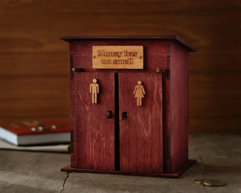 Скарбничка-туалет дерев'яна 18х14х11 см Вишневий (piggy_bank-2) - фото 3 Скарбничка-туалет дерев'яна 18х14х11 см Вишневий (piggy_bank-2) - фото 3