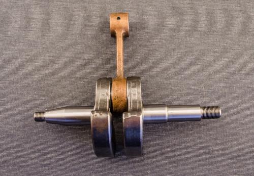 Вал коленчатый для бензопил Husqvarna 268/272 (2064)