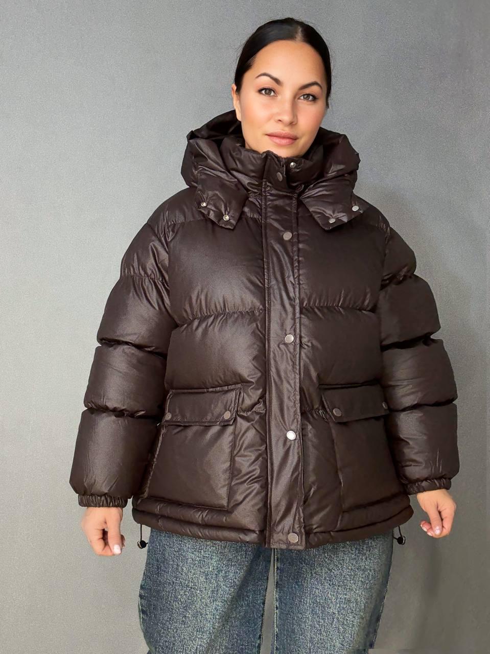 Куртка женская A-N 30046 глянцевая пуффер удлиненная с капюшоном S/M Коричневый (5895) - фото 8