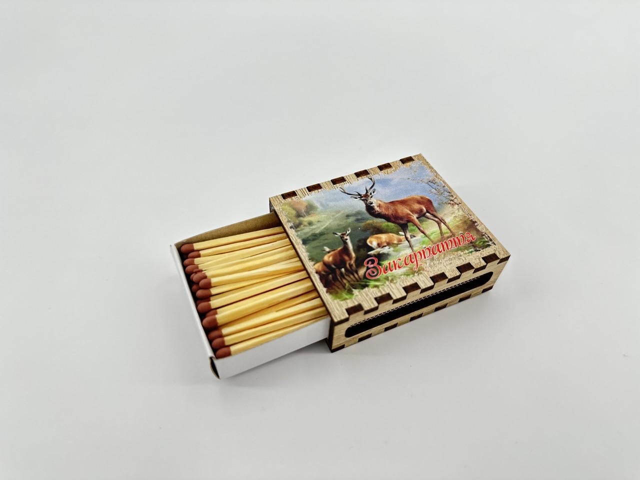 Спички сувенирные Закарпатье Семья оленей с магнитом и УФ-печатью 6,7х6 см (X-116-21)