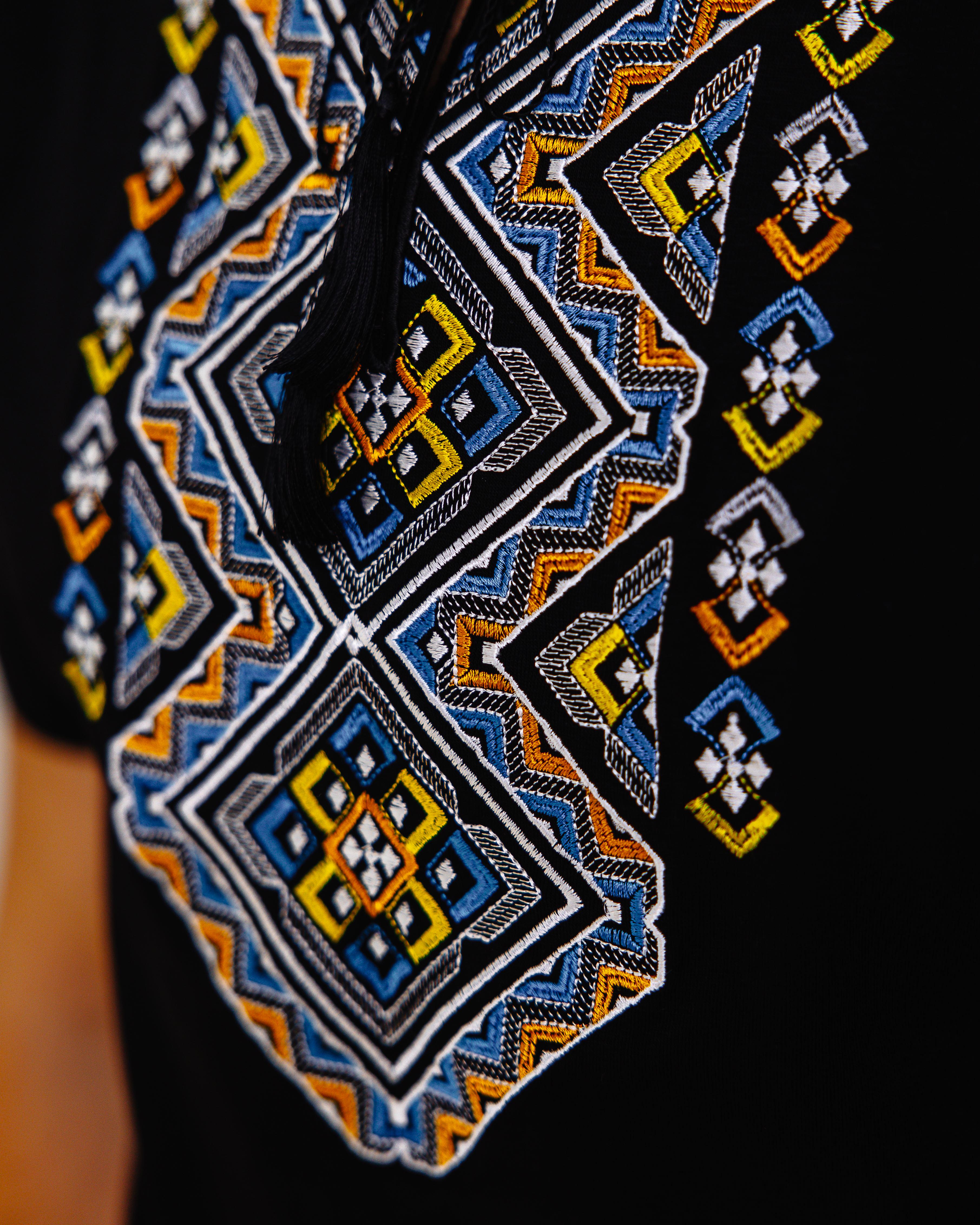 Футболка мужская с вышивкой Этника XL Черный (0002352-XL) - фото 4 Футболка мужская с вышивкой Этника XL Черный (0002352-XL) - фото 4