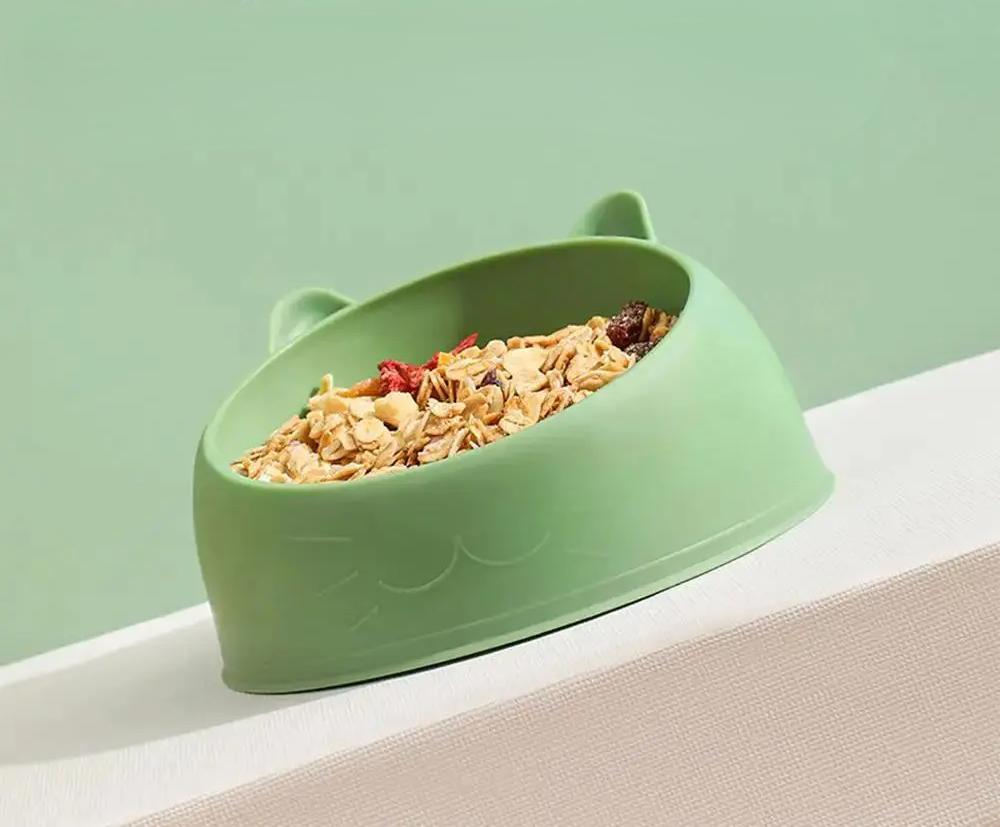 Миска для кормления кошек и грызунов устойчивая с ушками пластиковая 13x7 см Зеленая (D-0079) - фото 3 Миска для кормления кошек и грызунов устойчивая с ушками пластиковая 13x7 см Зеленая (D-0079) - фото 3