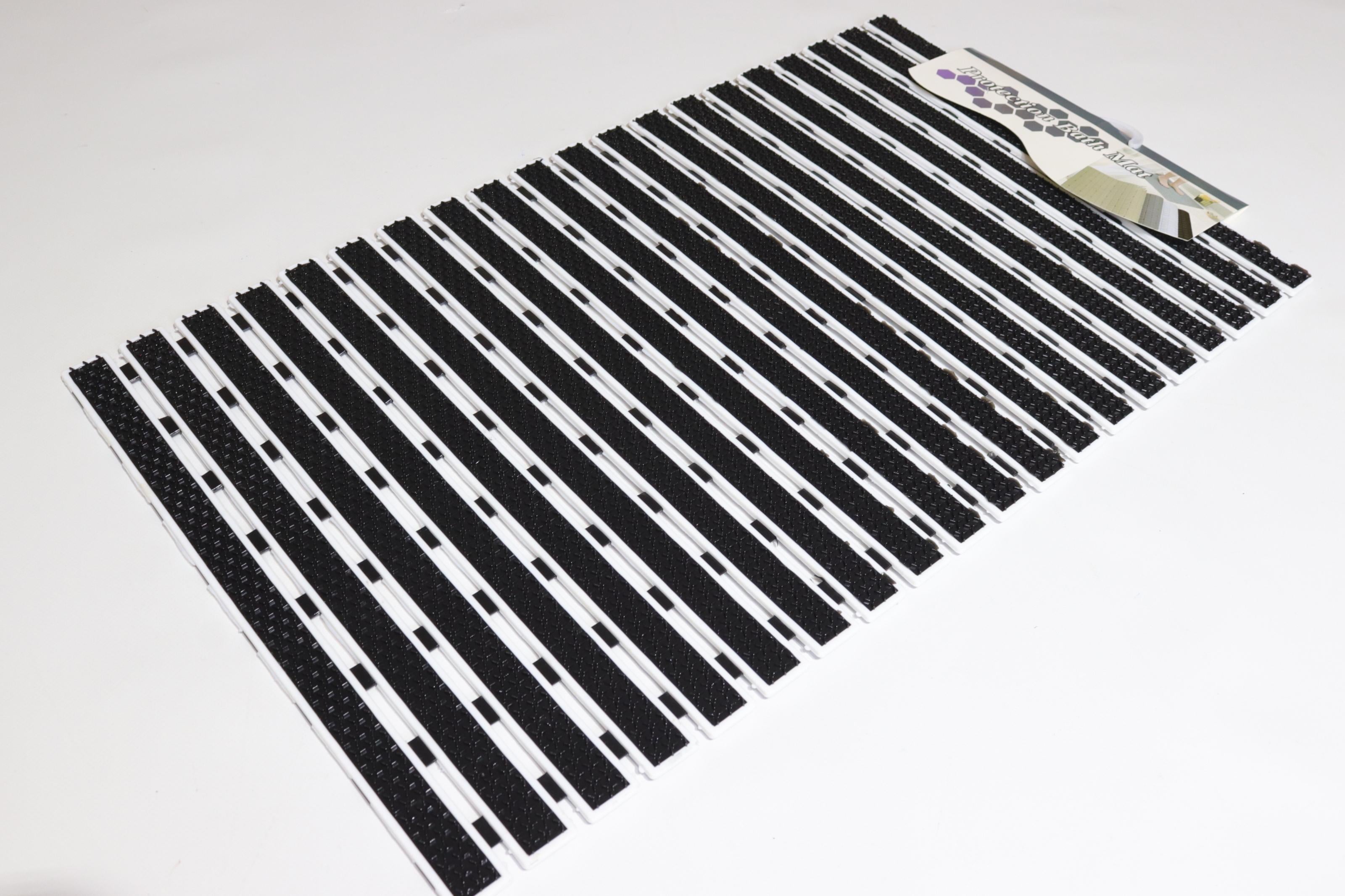 Противоскользящий коврик в душевую кабину на присосках 68x40 см (1706/black)