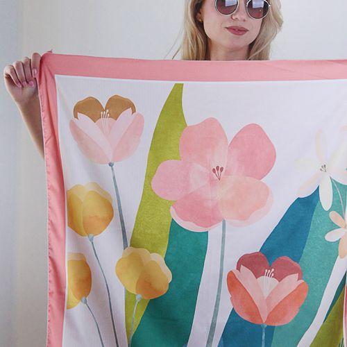 Платок шелковый Presentville Цветная весна 68х68 см (HUST_25M025)