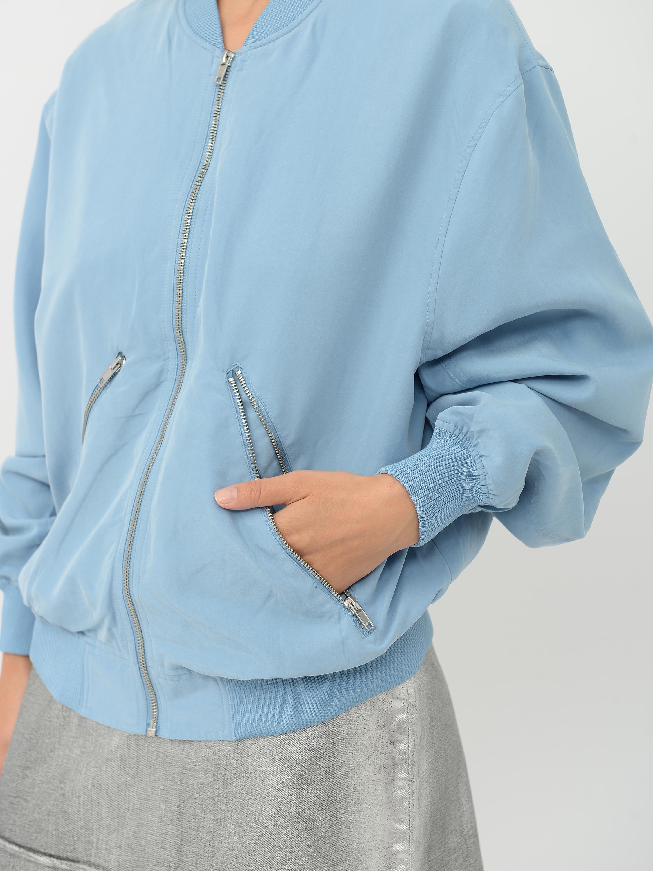 Бомбер Weekday S Блакитний (3724365) - фото 3 Бомбер Weekday S Блакитний (3724365) - фото 3