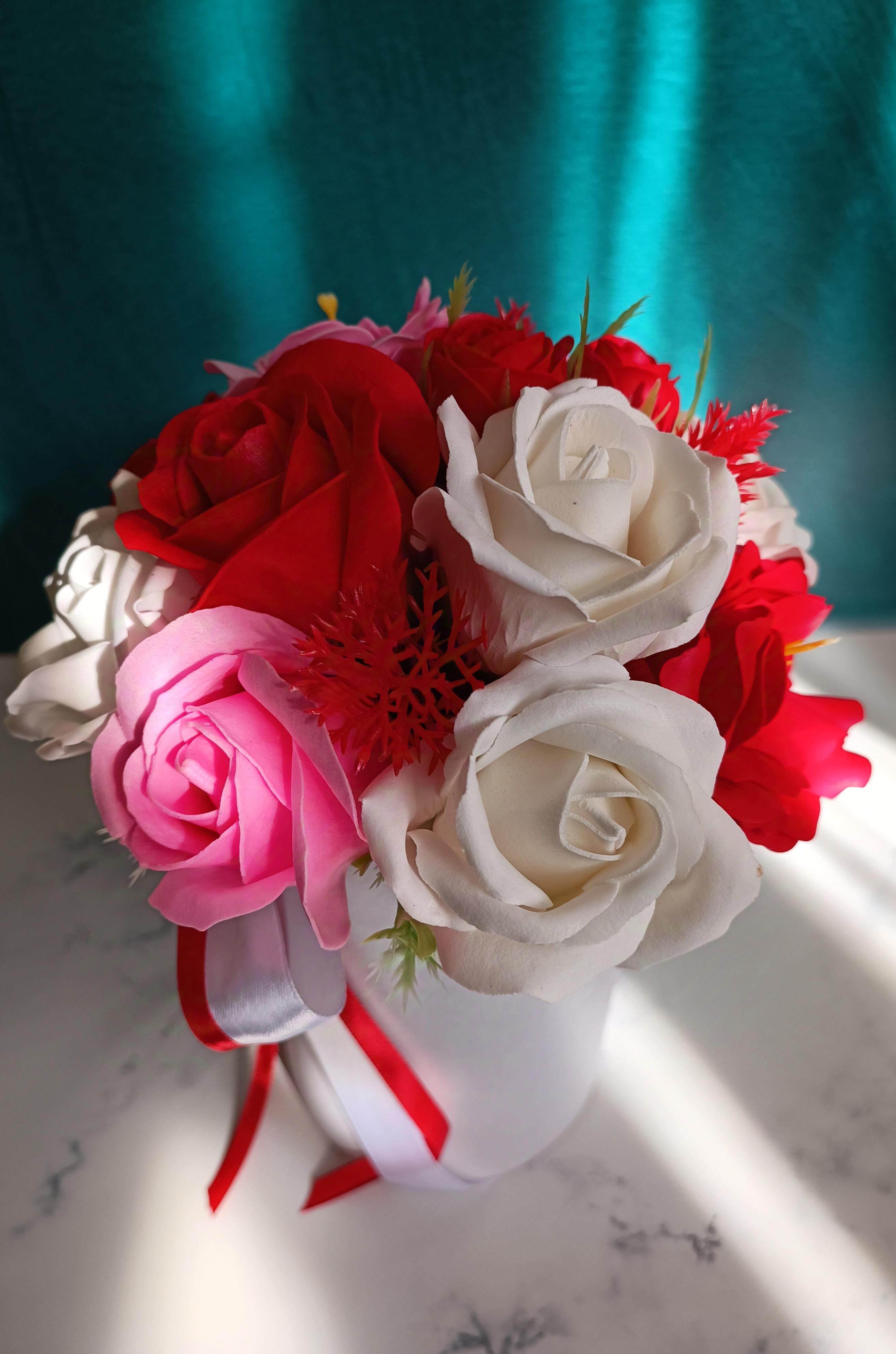 Композиция цветов со вспененного из мыла Розы 23х18 см Разноцветный - фото 2 Композиция цветов со вспененного из мыла Розы 23х18 см Разноцветный - фото 2