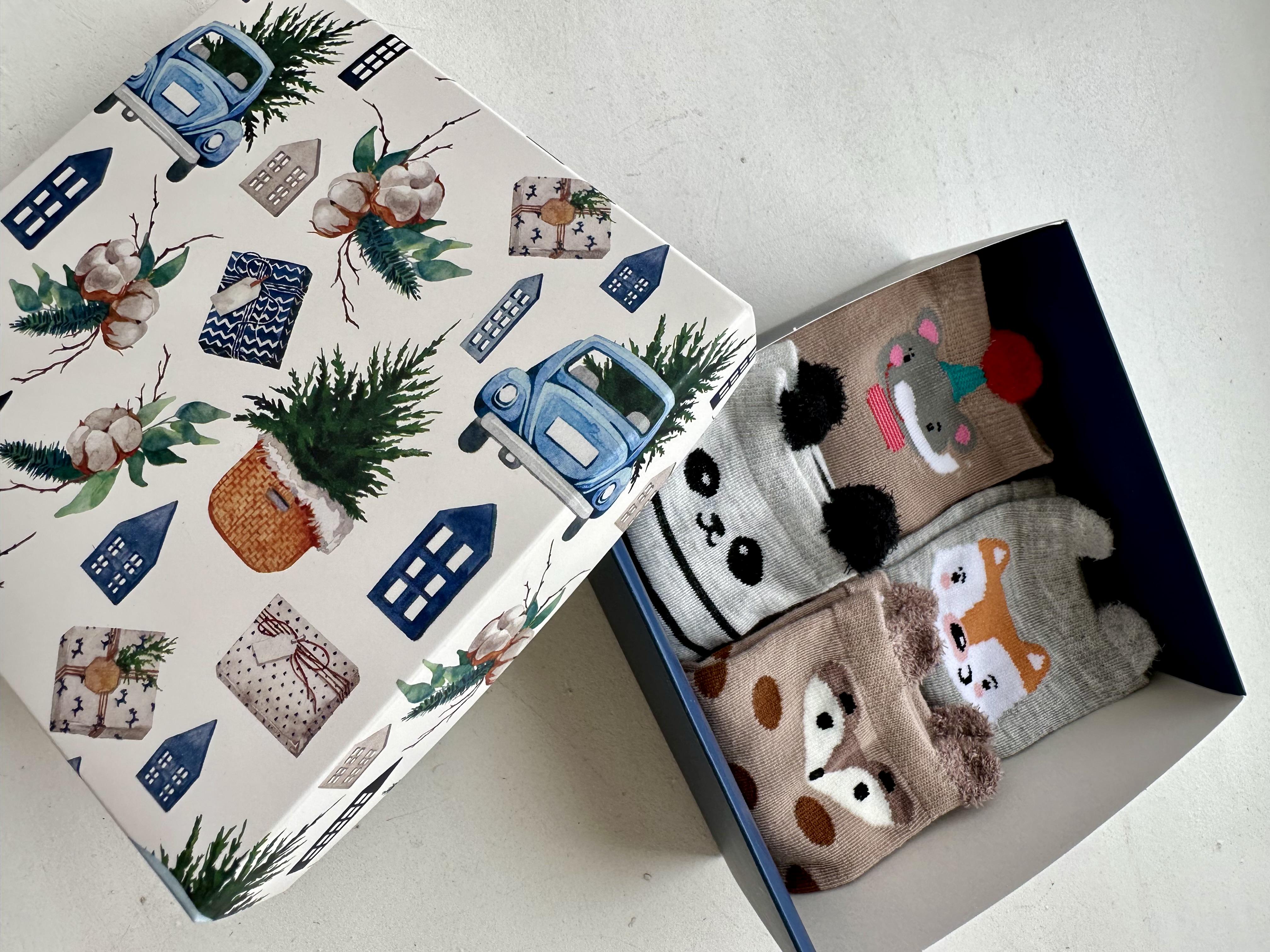 Набір новорічний зі шкарпетками для хлопчика (18-20) - фото 4 Набір новорічний зі шкарпетками для хлопчика (18-20) - фото 4