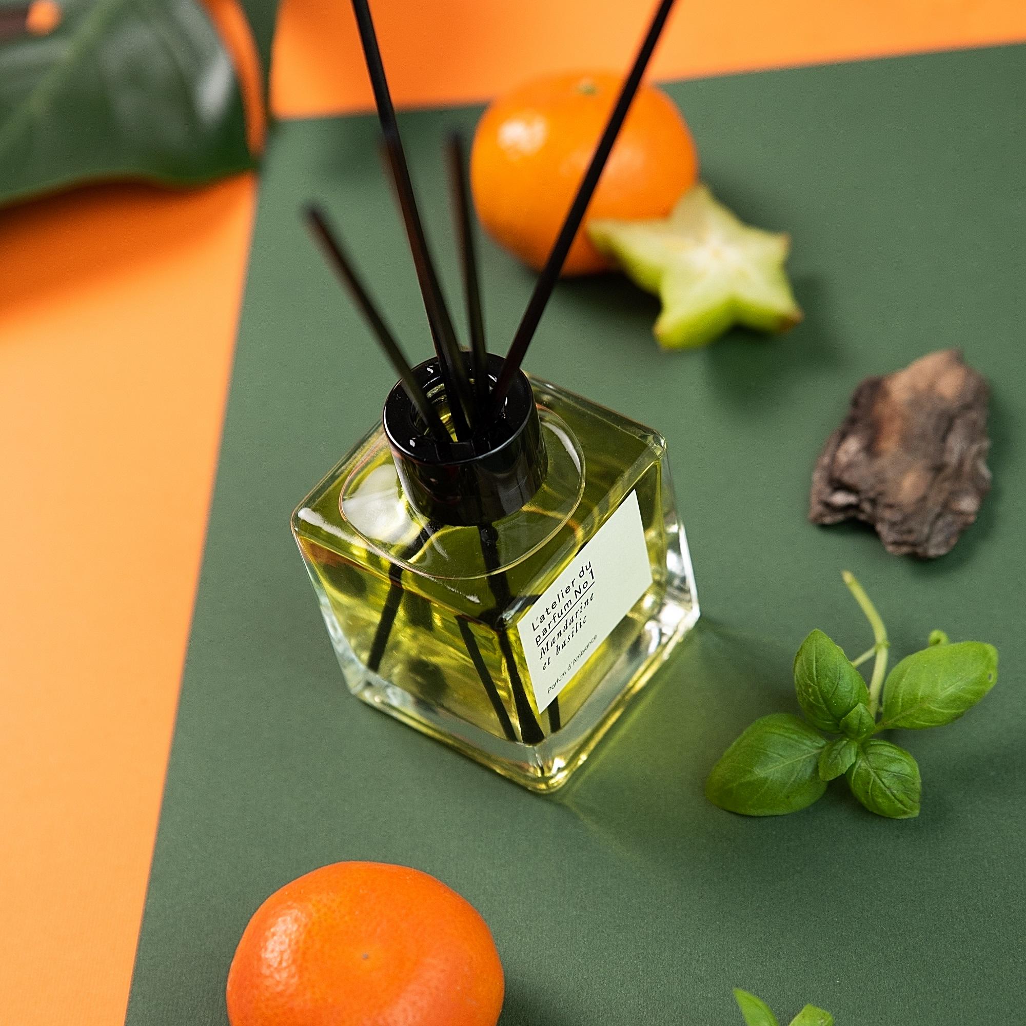 Аромадифузор Atelier du parfum №1 Mandarine et basilic 120 мл Чорний (AT0014) - фото 2