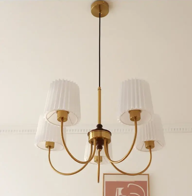 Люстра светодиодная Симфония 5023 на 5 золотых плафонов