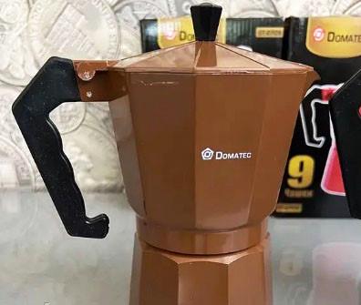 Гейзерная кофеварка Domatec DT-2709 на 9 чашек Коричневый (2567589835) - фото 3 Гейзерная кофеварка Domatec DT-2709 на 9 чашек Коричневый (2567589835) - фото 3