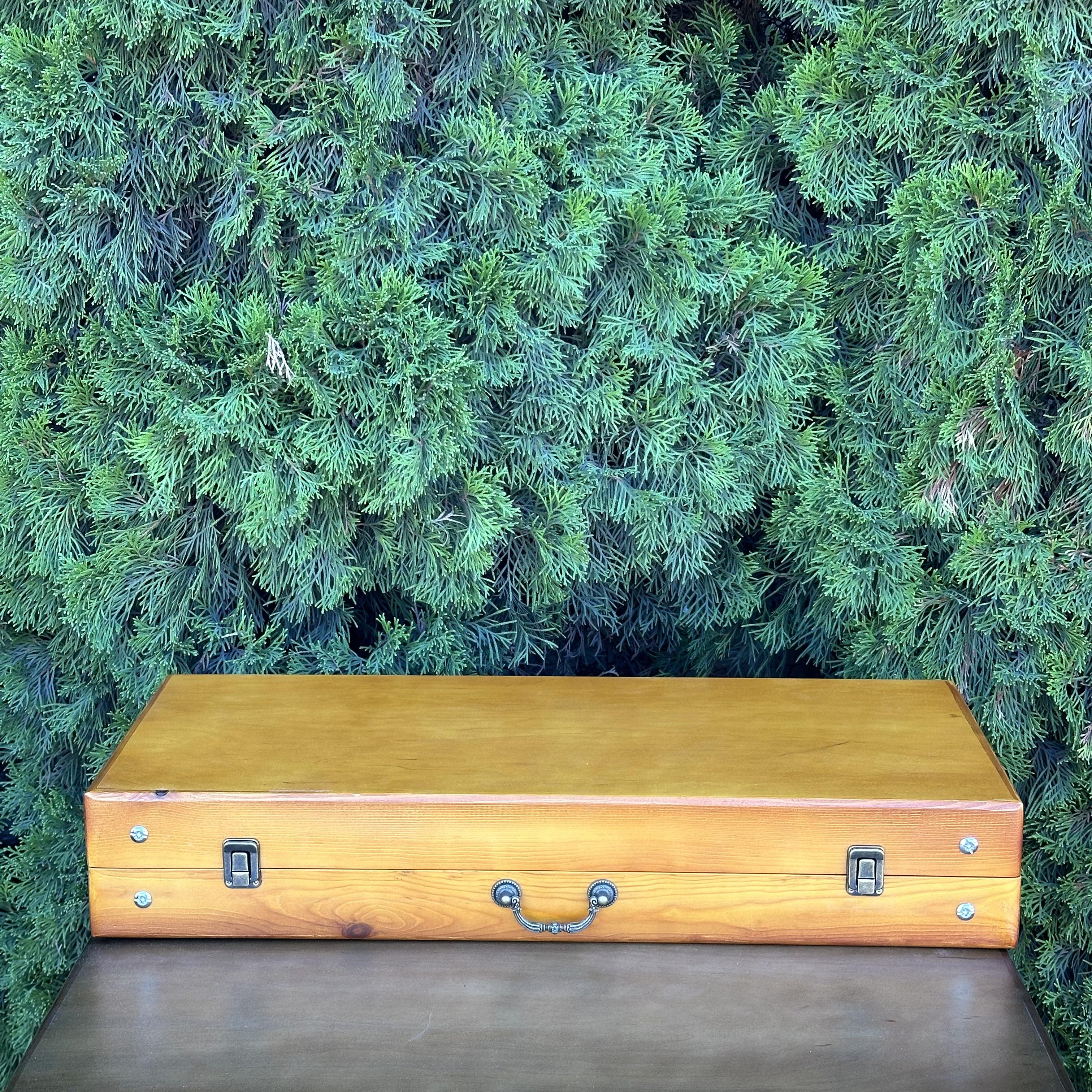 Подарунковий набір шампурів Mzavod Пікнік із нержавіючої сталі в дерев’яному кейсі-стілі 680x300x110 мм (136-17-1191510000808) - фото 7 Подарунковий набір шампурів Mzavod Пікнік із нержавіючої сталі в дерев’яному кейсі-стілі 680x300x110 мм (136-17-1191510000808) - фото 7