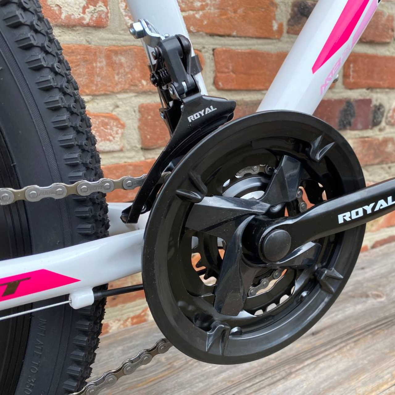 Велосипед AL Royal CUBA 26" 13" рама 2025 Бело-малиновый - фото 4 Велосипед AL Royal CUBA 26" 13" рама 2025 Бело-малиновый - фото 4