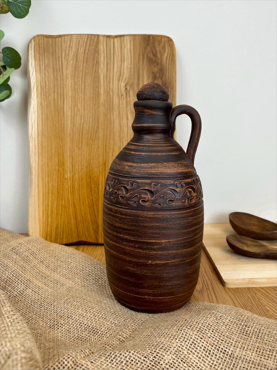 Штоф керамічний керамічний різьблений з ручкою декор 1,5 л (3000-41) - фото 3