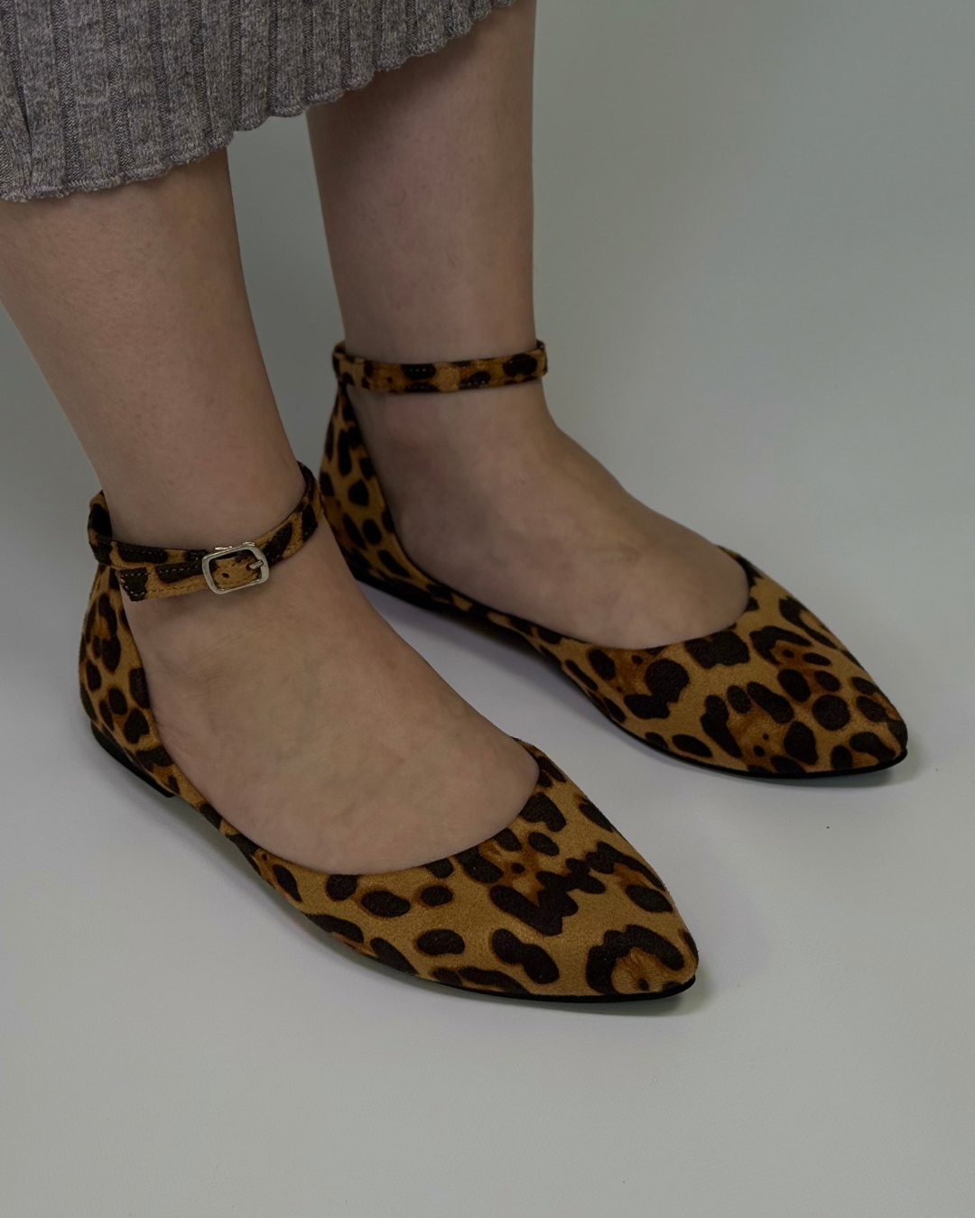 Балетки женские Meideli с острым носком эко замша ремешок с пряжкой р. 36 Леопардовый (100387539-36)