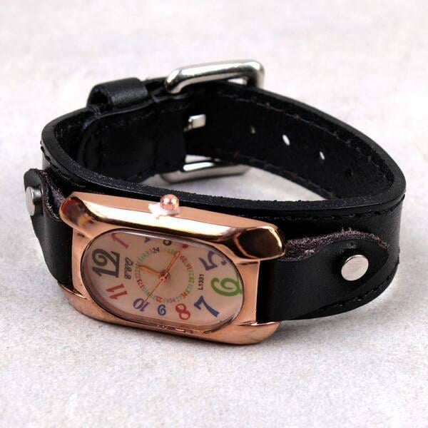 Часы женские в винтажном стиле прекрасно подойдут к любому образу (D00216)