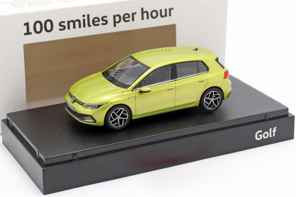 Модель автомобиля 1:43 Volkswagen Golf 8 Lime Yellow (5H009930010W) Модель автомобиля 1:43 Volkswagen Golf 8 Lime Yellow (5H009930010W)