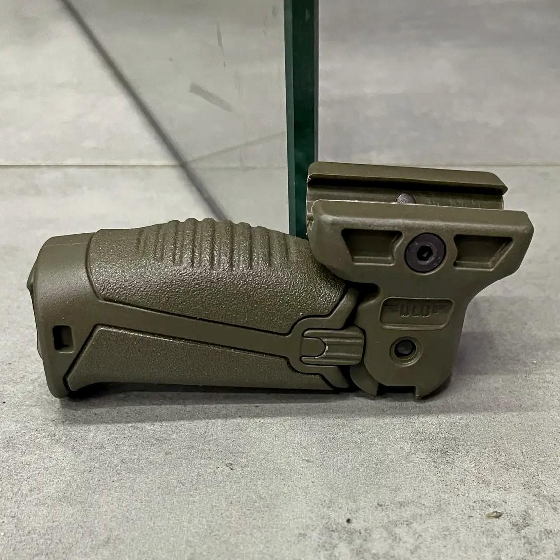 Рукоятка переноса огня DLG Tactical DLG-048 на Picatinny складная Олива (242254) - фото 6 Рукоятка переноса огня DLG Tactical DLG-048 на Picatinny складная Олива (242254) - фото 6