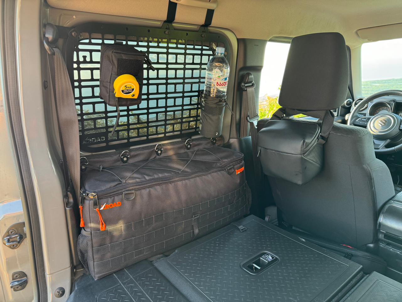 Органайзер-сумка Xroad XRB-SJ6-BRBL для Suzuki Jimny JB64/JB74 2018- в багажник нижний/левый (20181868) - фото 22 Органайзер-сумка Xroad XRB-SJ6-BRBL для Suzuki Jimny JB64/JB74 2018- в багажник нижний/левый (20181868) - фото 22