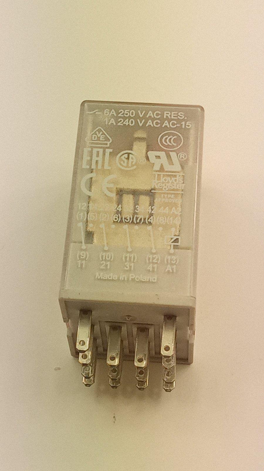 Реле ABB CR-M024AC4G 24VAC 4C 6A 250VAC (32418)