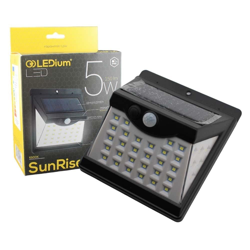 Светильник на солнечной панели SunRise 5W 250Lm 1400 mAh с датчиком движения IP65 (17482) Светильник на солнечной панели SunRise 5W 250Lm 1400 mAh с датчиком движения IP65 (17482)