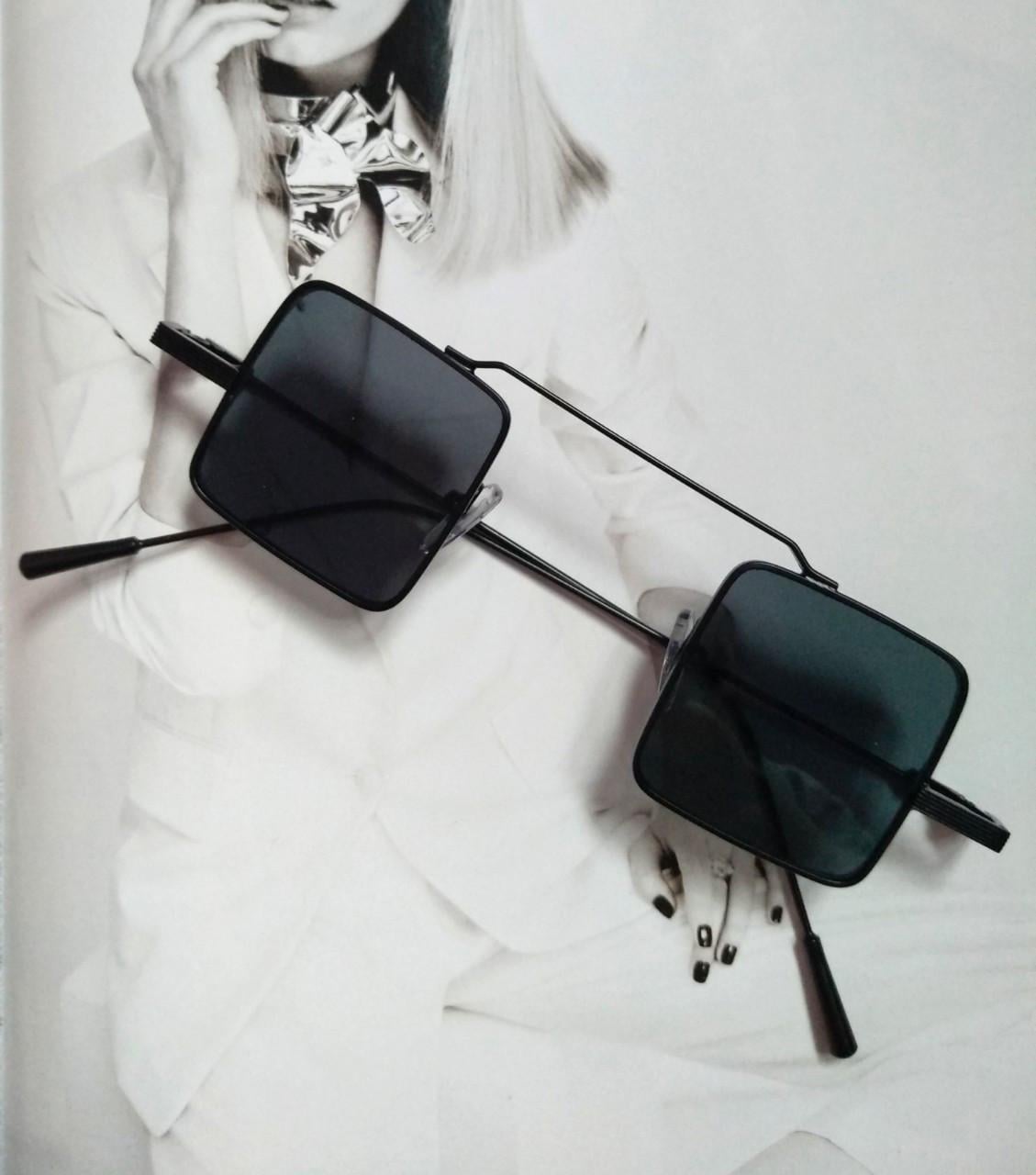 Солнцезащитные очки квадрат Черный