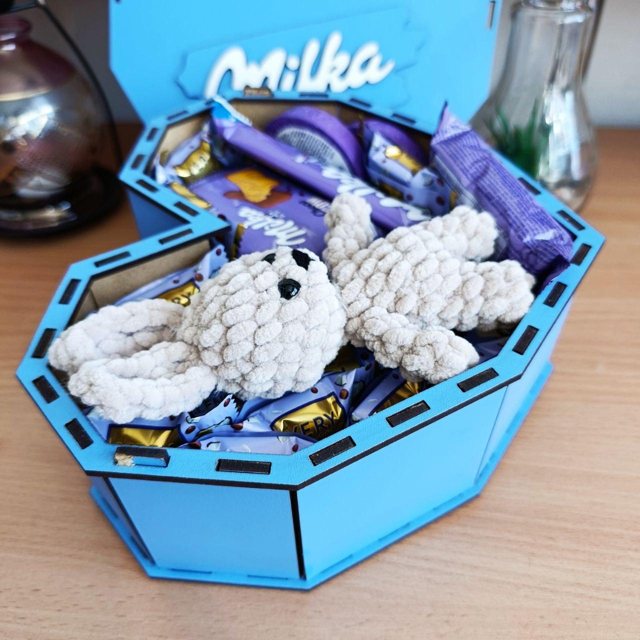 Подарочный бокс Милка со сладостями и игрушкой (ar315) - фото 4