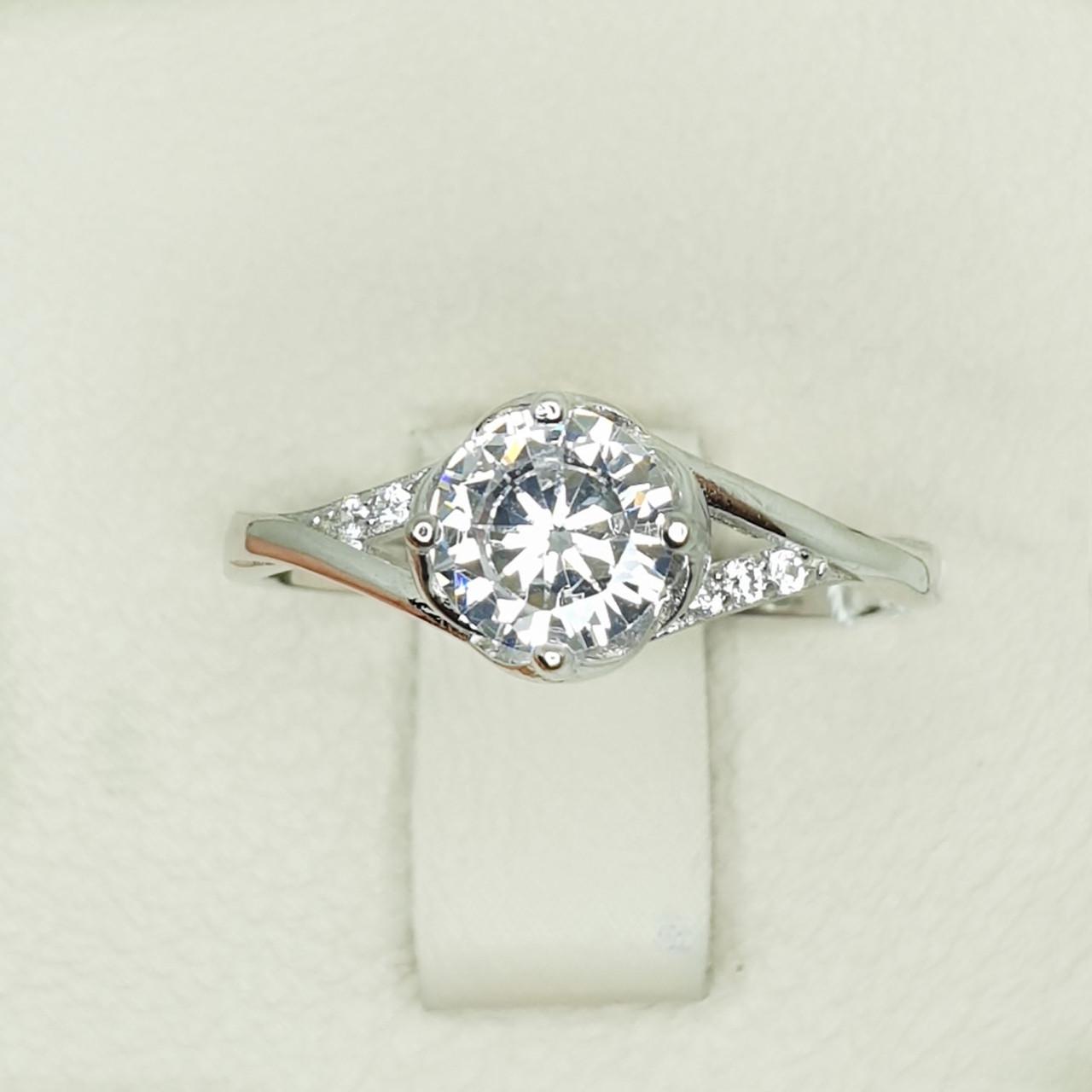 Кольцо серебряное с кубическим цирконием р. 18,5 2,64 г (1483125144)