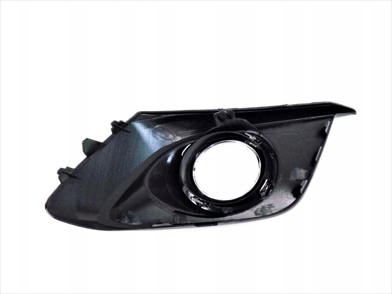 Решетка бампера AVTM Mazda 3 (BM) 13-16 SDN/HB правая с отверстиями для противотуманок черная 4424 914