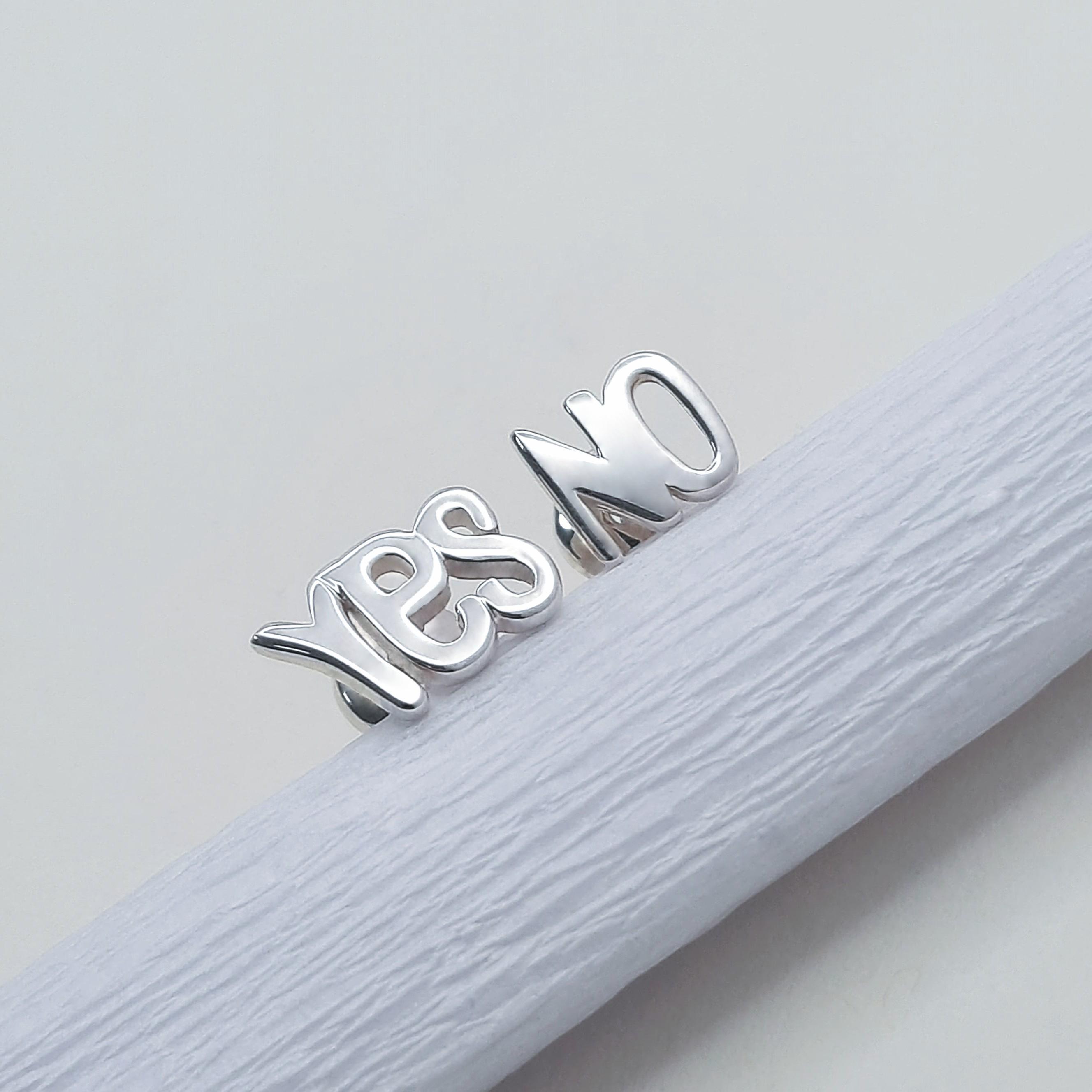 Серебряные серьги пусеты Yes No Дилемма