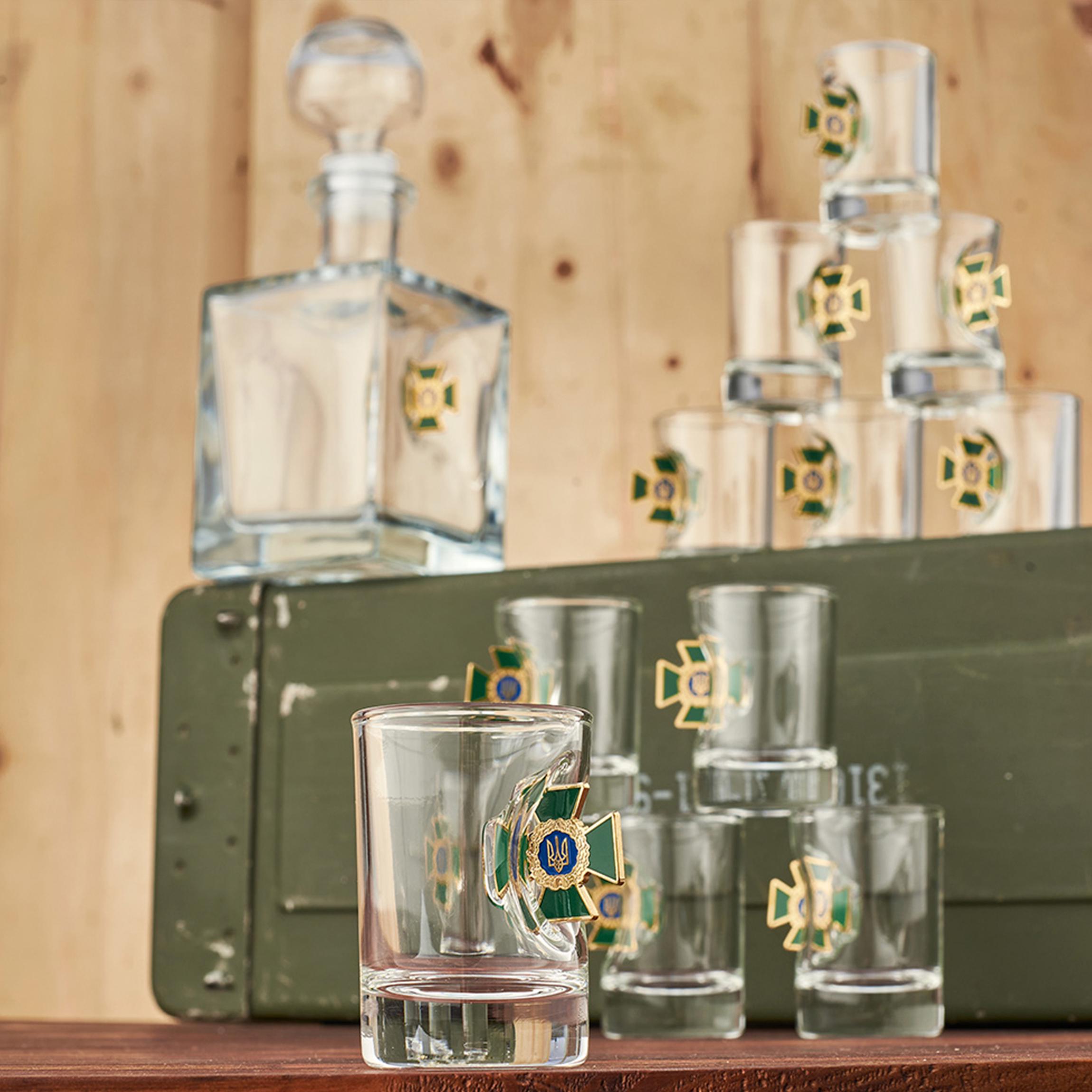 Набор VSKLO БК большой графин и рюмки ДПСУ (28918399) - фото 5 Набор VSKLO БК большой графин и рюмки ДПСУ (28918399) - фото 5