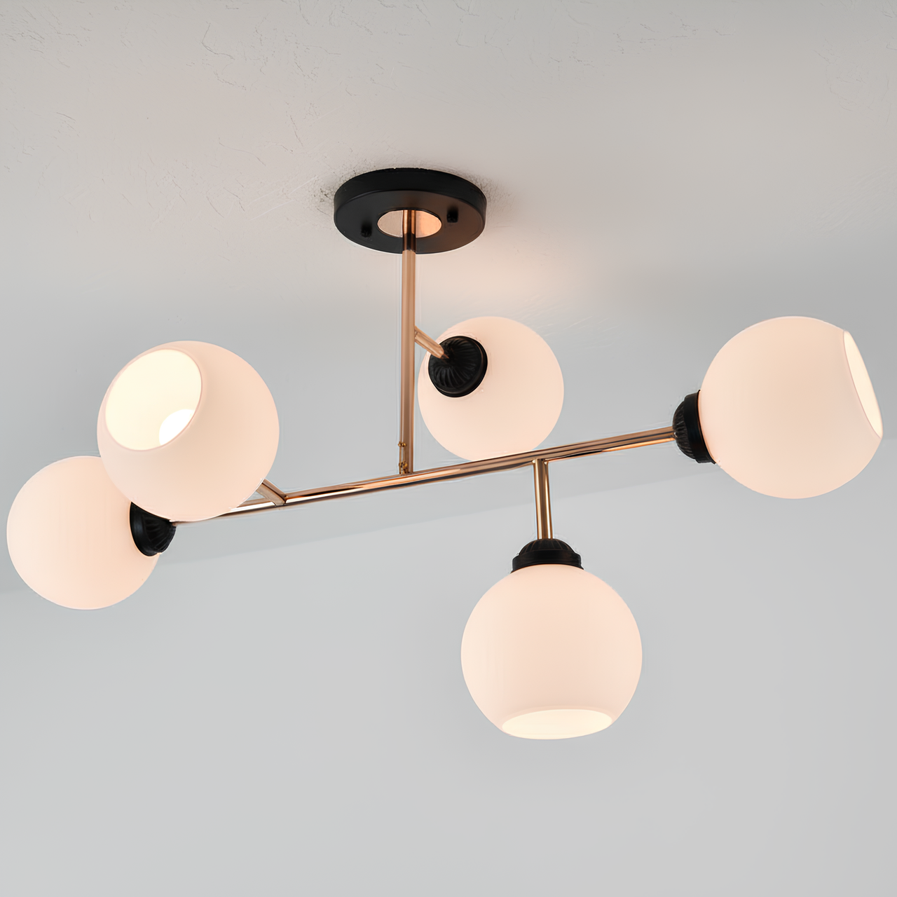 Люстра Sirius со сферическими плафонами под пять ламп Е27 Черный/Золотой (L0006-5 BK+FGD)