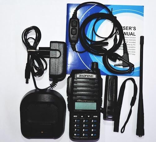 Комплект із 2 рацій Baofeng UV-82 5 ватів /акумулятор 2000 mAh - фото 2