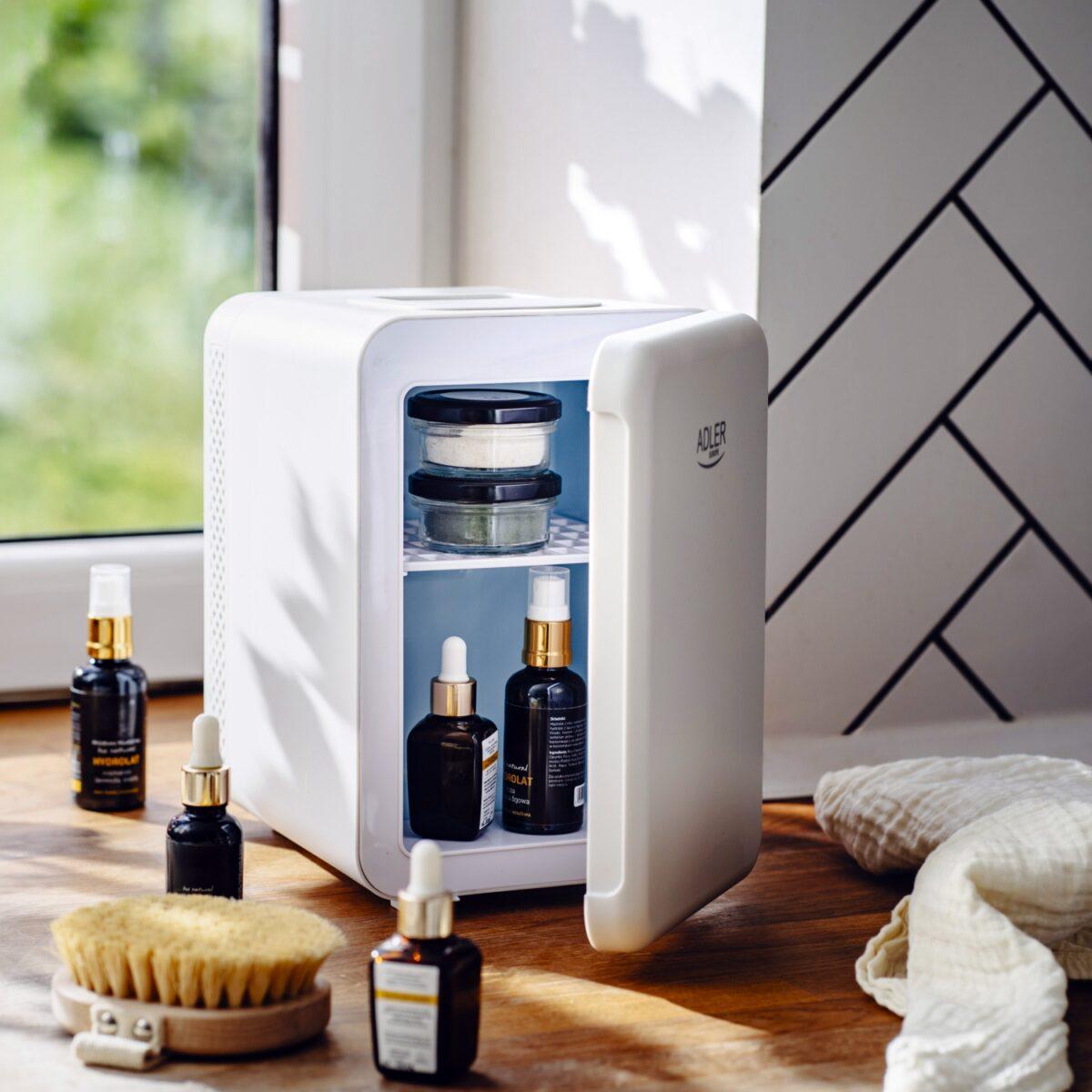 Холодильник Adler AD 8084 36-42 Вт 12-220 В 4 л Сірий (2169) - фото 14 Холодильник Adler AD 8084 36-42 Вт 12-220 В 4 л Сірий (2169) - фото 14