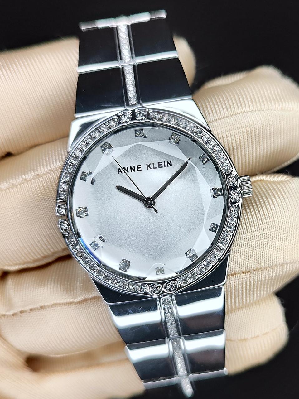 Наручные часы женские Anne Klein AK/5037SVSV с серебристым циферблатом и стальным браслетом Наручные часы женские Anne Klein AK/5037SVSV с серебристым циферблатом и стальным браслетом