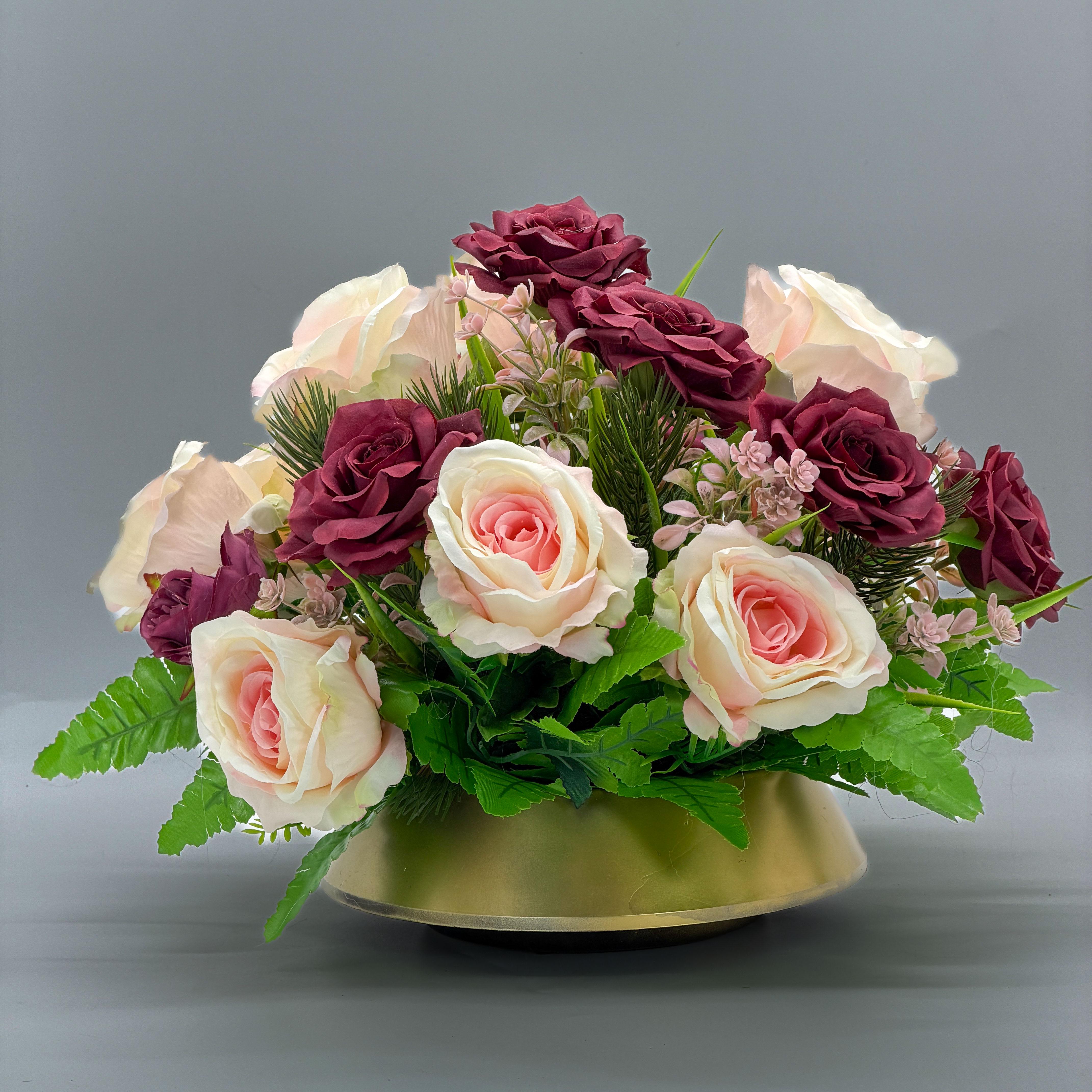 Композиция ритуальная флористическая Gala Decor из 22 премиальных искусственных роз в утяжеленном золотистом кашпо 45х30 см