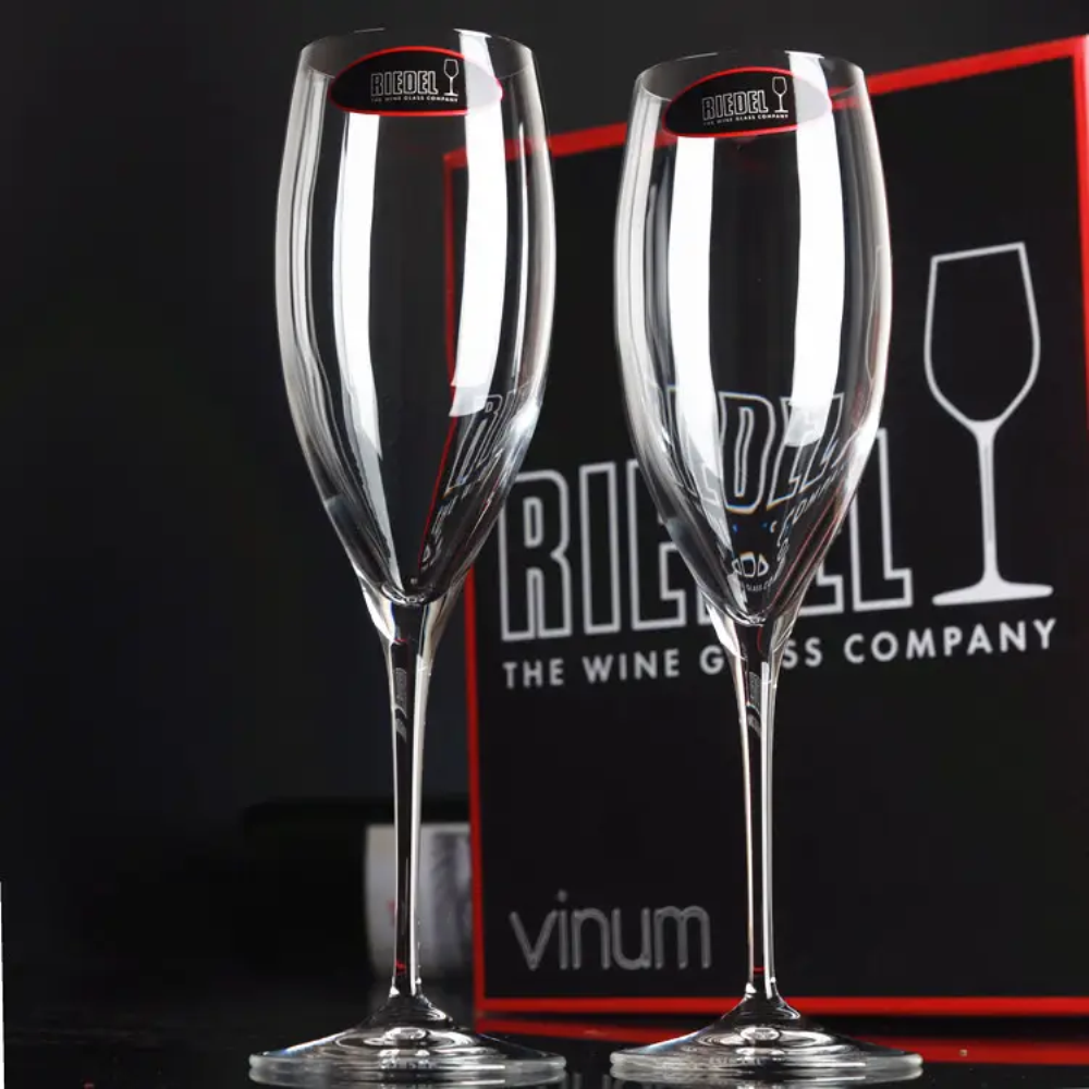 Набір келихів для шампанського Riedel Vinum 2 шт.230 мл (6416/48) - фото 5 Набір келихів для шампанського Riedel Vinum 2 шт.230 мл (6416/48) - фото 5