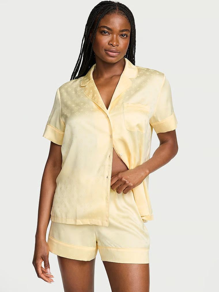 Пижама сатиновая Victoria's Secret Signature Satin Short Pajama Set Sunny Honey S Желтый (27303343) Пижама сатиновая Victoria's Secret Signature Satin Short Pajama Set Sunny Honey S Желтый (27303343)