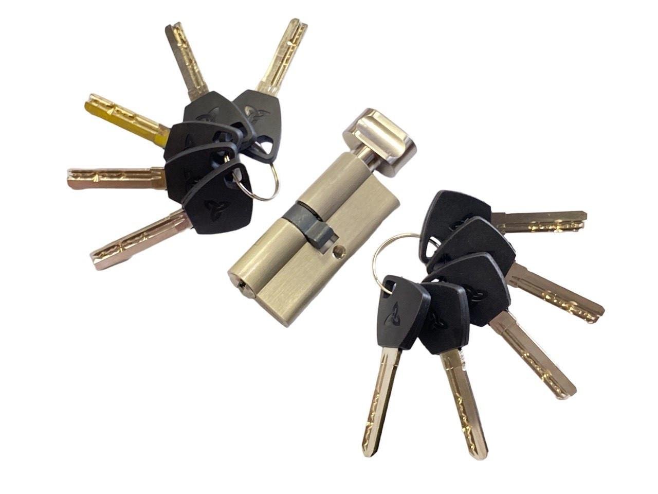 Цилиндровый механизм для тамбура Кедр M-70-C-N 10 ключей