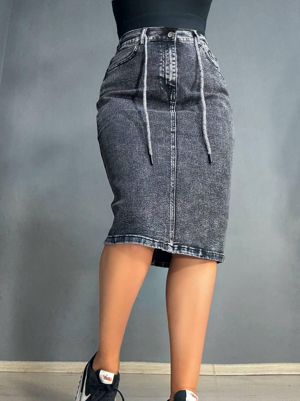 Юбка женская джинсовая Vanver 82038 резинка шнурок с разрезом вареная миди р. 32 Черный (4773)