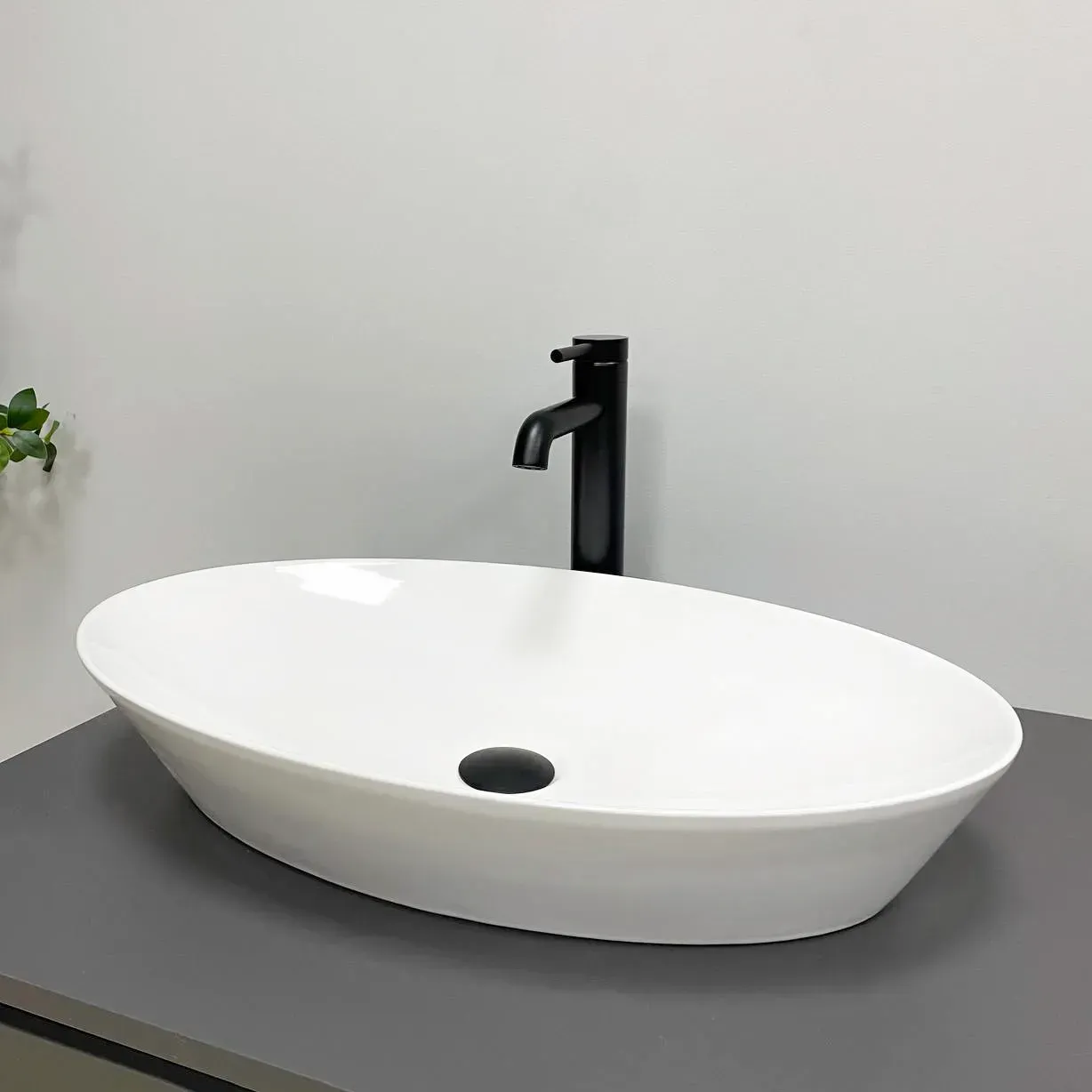 Умывальник накладной VBI ORVIETO 610x370 мм White (VBI-012612) Умывальник накладной VBI ORVIETO 610x370 мм White (VBI-012612)