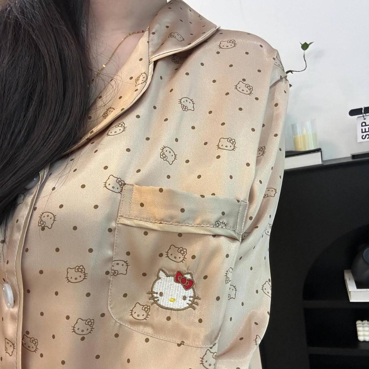 Пижама для девочки подростковая с принтом Hello Kitty 152-160 см 10-13 лет Золотой (10401) - фото 8 Пижама для девочки подростковая с принтом Hello Kitty 152-160 см 10-13 лет Золотой (10401) - фото 8