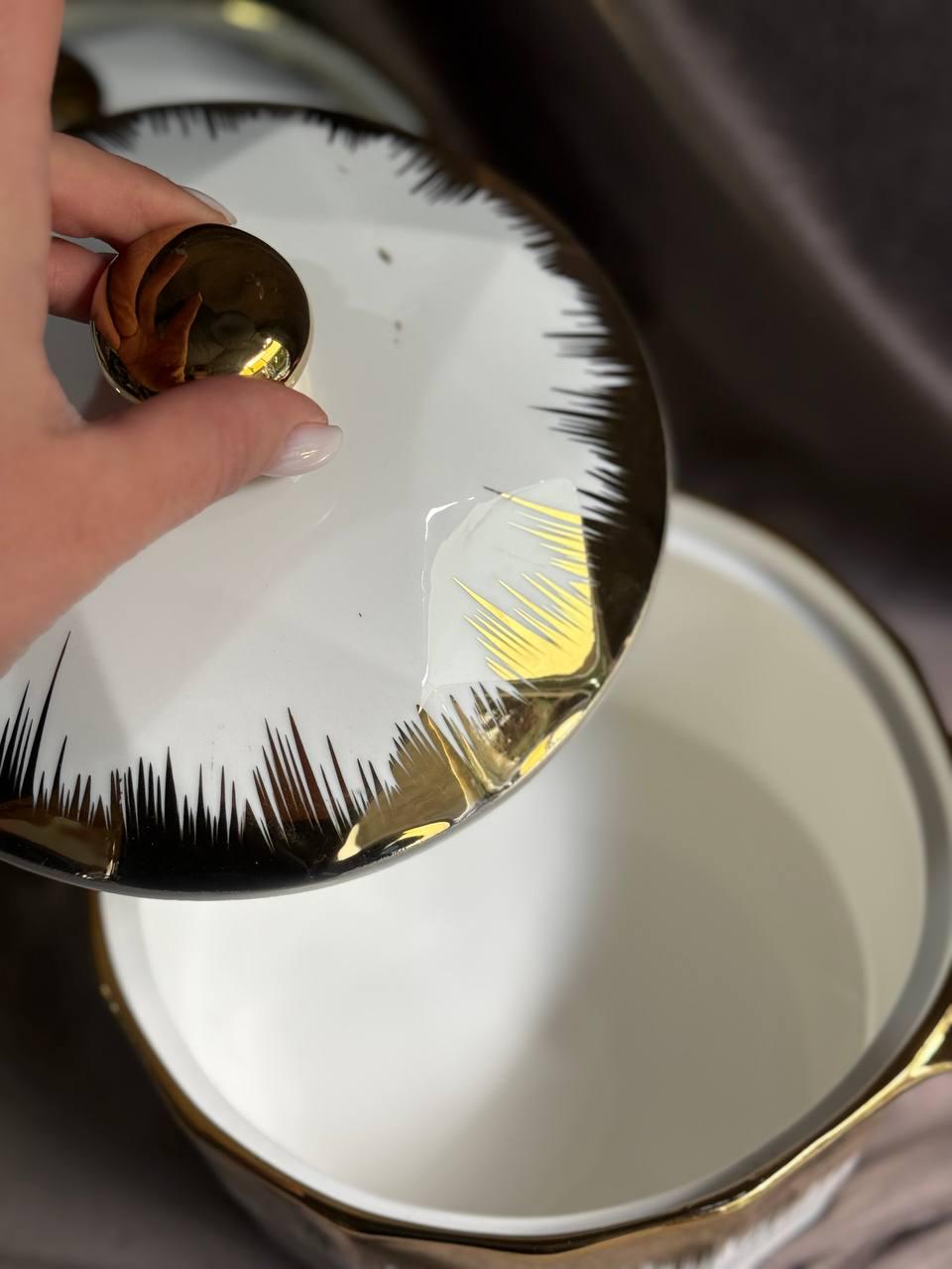 Набор супниц Yiwu ML-T26-3 фарфоровых 3 шт. 1,5/2/3 л Белый с золотым (29919086) - фото 6