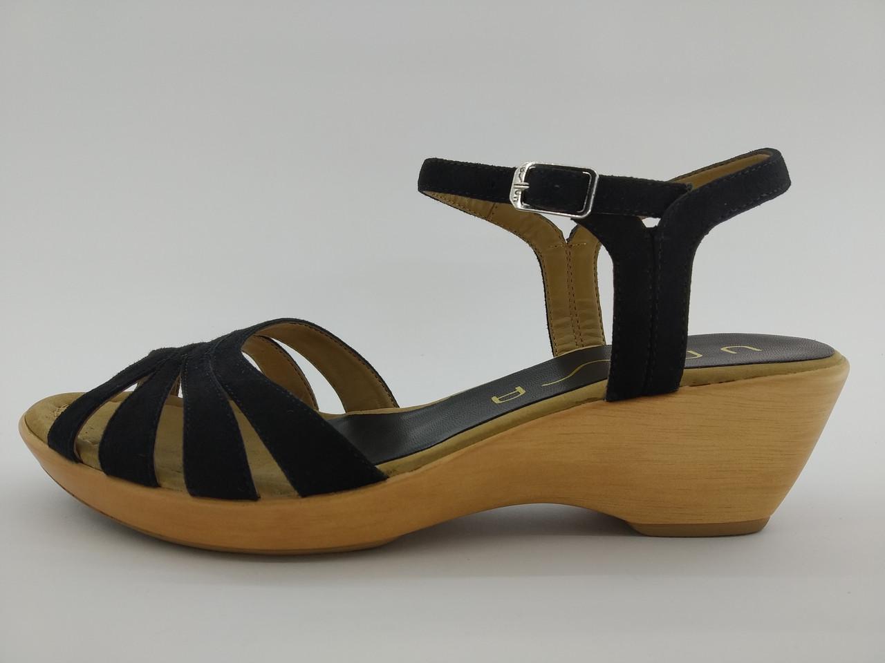 Босоніжки жіночі на танкетці Unisa №06 р. 38/24,5 см Чорний (984501277) Босоніжки жіночі на танкетці Unisa №06 р. 38/24,5 см Чорний (984501277)