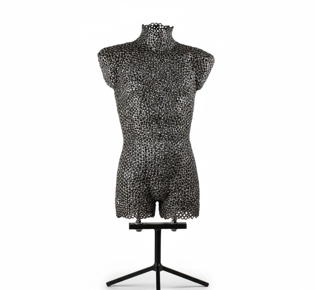 Скульптура из металлической гайки сварная миниатюра (30731877)